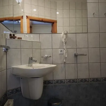 Oro Cavallo 3* קרפאז'